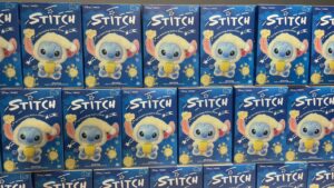 YAST001 - LA BUBU STITCH - CAJA SELLADA