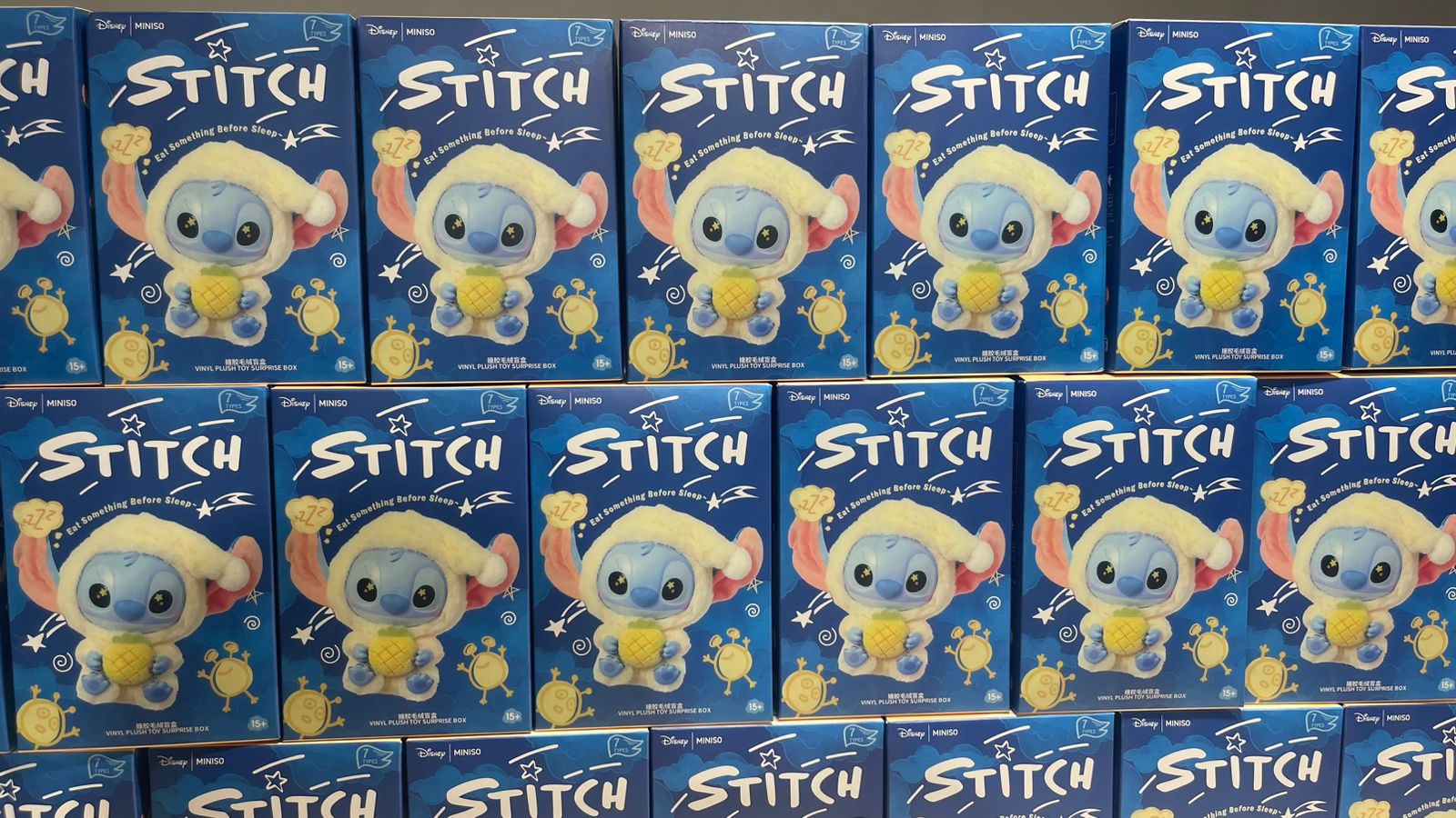 YAST001 – LA BUBU STITCH – CAJA SELLADA