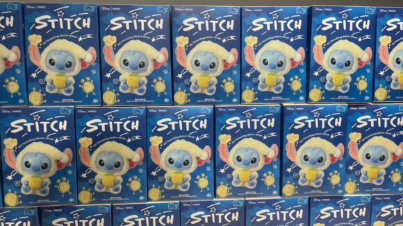YAST001 - LA BUBU STITCH - CAJA SELLADA